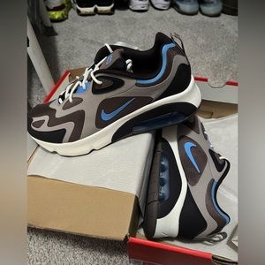Men’s Nike Airmax 200